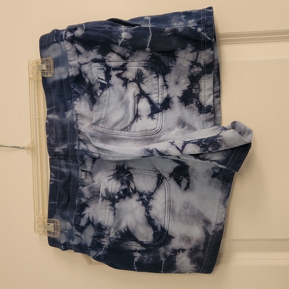 Roxy shorts - Picture 4 of 7